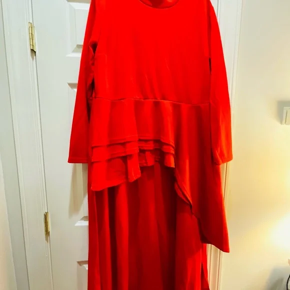 ♥️♥️♥️Beautiful Red Gathered Ruffled Waist Blouse With Tuxedo Style Tail - Picture 15 of 15